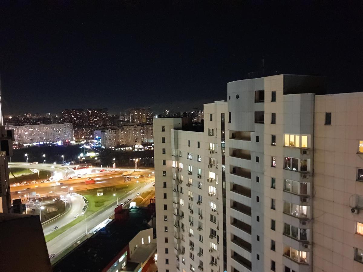 Шикарные Апартаменты 3 Минуты Пешком От М Позняки Kiev Exterior foto
